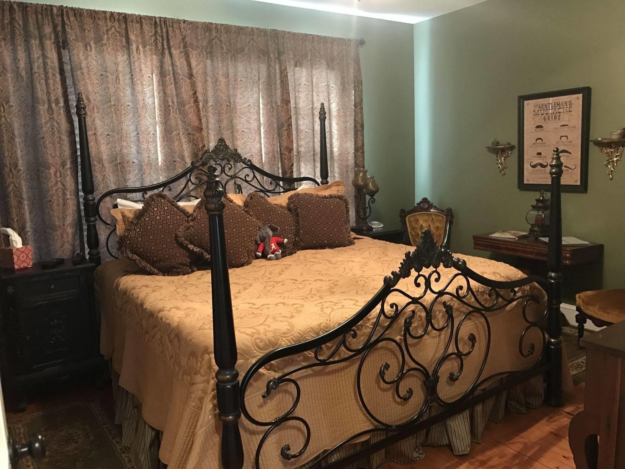 Bama Bed And Breakfast - Chimes Suite Tuscaloosa Esterno foto