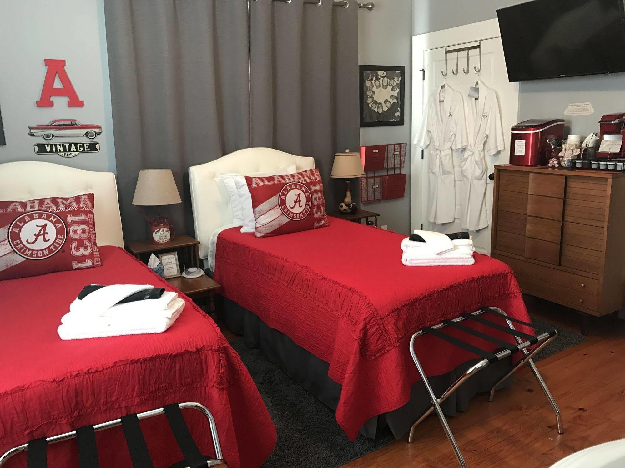 Bama Bed And Breakfast - Chimes Suite Tuscaloosa Esterno foto