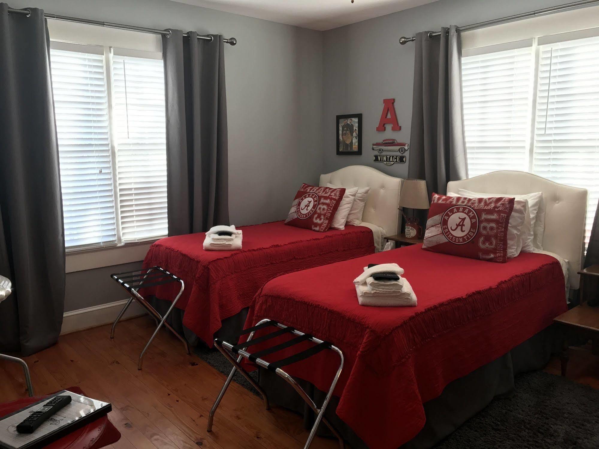 Bama Bed And Breakfast - Chimes Suite Tuscaloosa Esterno foto