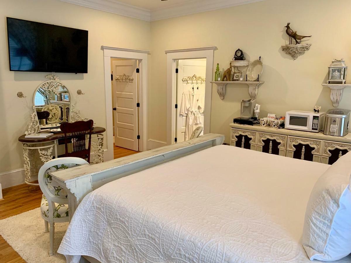 Bama Bed And Breakfast - Chimes Suite Tuscaloosa Esterno foto